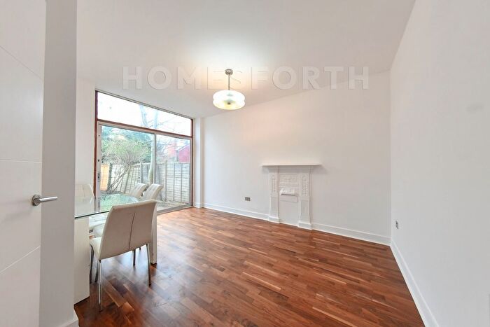 2 Bedroom Flat To Rent In Chichele Road, Cricklewood, NW2