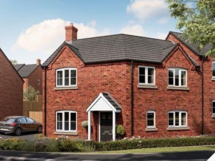 3 Bedroom Town House For Sale In Acorn Grange, Castle Gresley, DE11