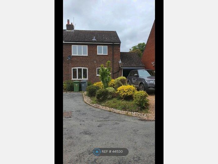 3 Bedroom Semi-Detached House To Rent In Sir Williams Close, Aylsham, Norwich, NR11