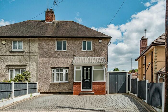 3 Bedroom Property To Rent In Chestnut Avenue, Dudley, DY1