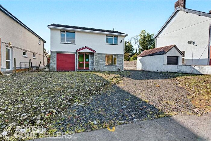 2 Bedroom Detached House For Sale In Cilycwm Road, Llandovery, Carmarthenshire, SA20