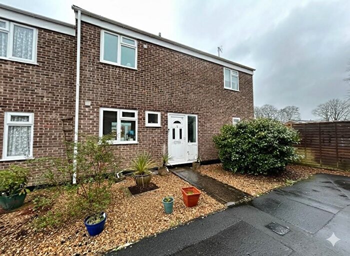 3 Bedroom Terraced House For Sale In Westerleigh Close, Chippenham, SN14