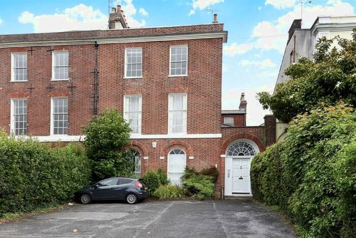 2 Bedroom Apartment To Rent In Exeter, EX2