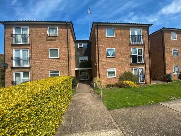 1 Bedroom Flat To Rent In Chatsworth Court, SG2