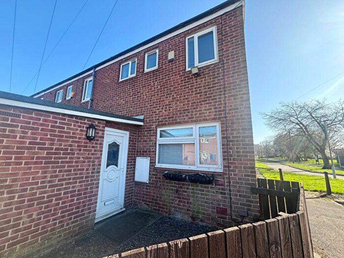 3 Bedroom Terraced House To Rent In Symons Close, Hull, HU2