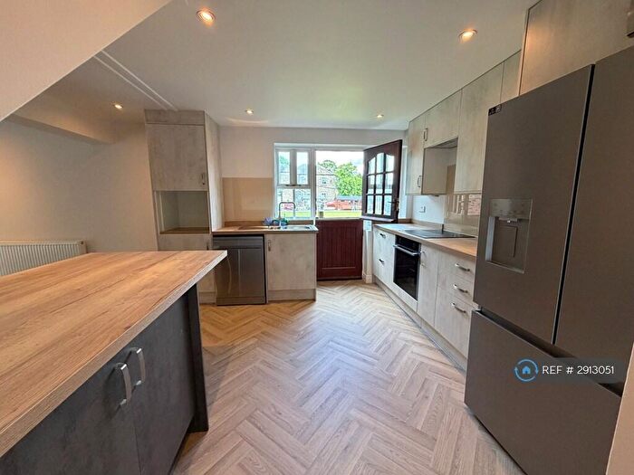 3 Bedroom Semi Detached House To Rent In Wellfield Court, Huddersfield, HD3