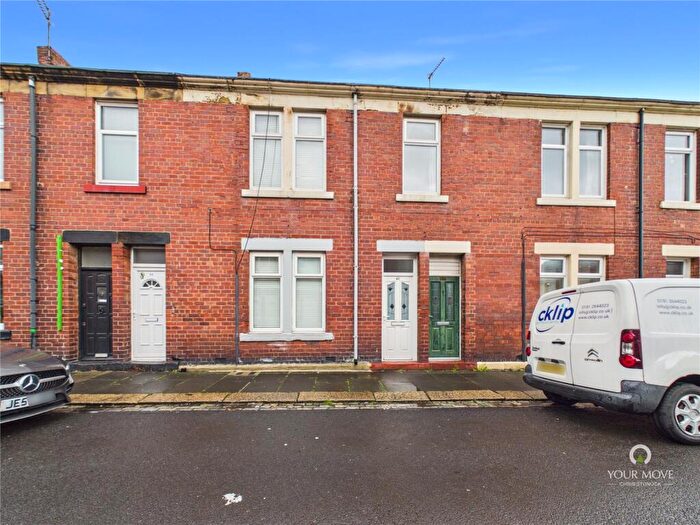 2 Bedroom Flat For Sale In Northumberland Street, Wallsend, Tyne And Wear, NE28