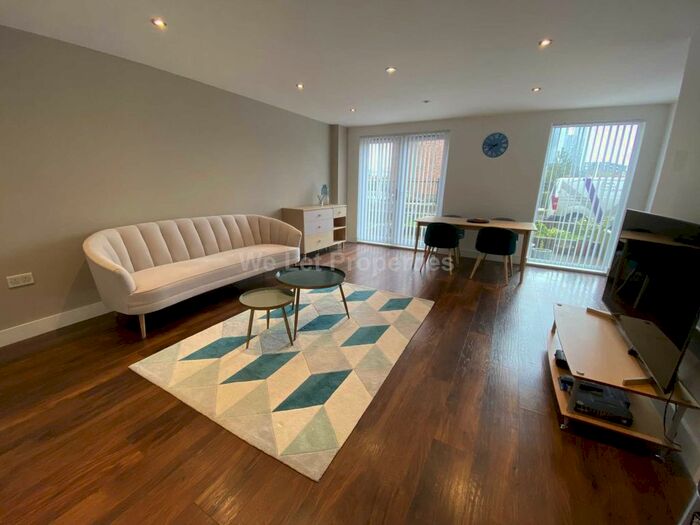 2 Bedroom Flat To Rent In Wilburn Basin, Salford, M5