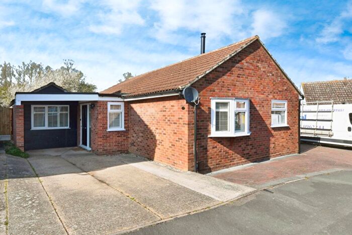 3 Bedroom Bungalow For Sale In Oxlip Road, Witham, CM8