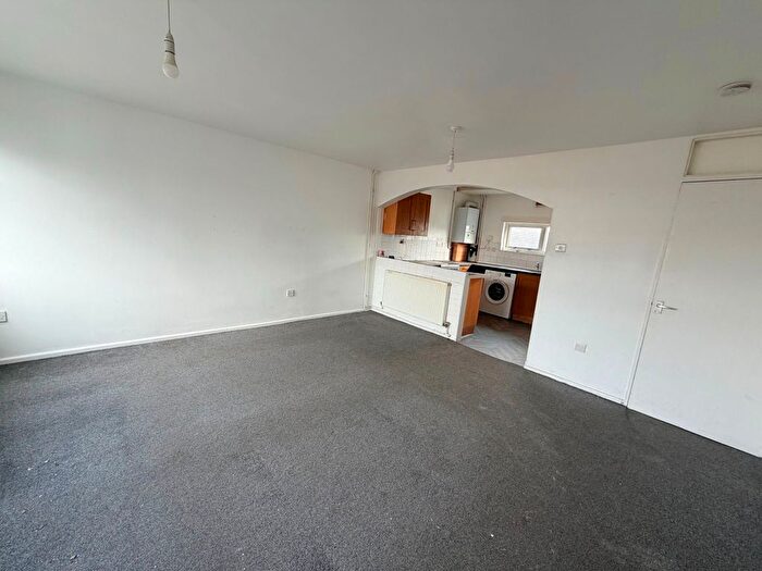 2 Bedroom Flat To Rent In Boswell Drive, Coventry, CV2