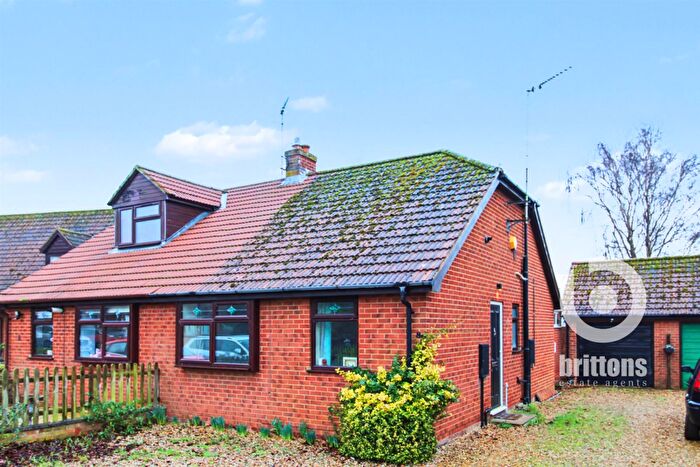 2 Bedroom Semi-Detached Bungalow For Sale In No Upward Chain - Jubilee Road In Heacham, PE31