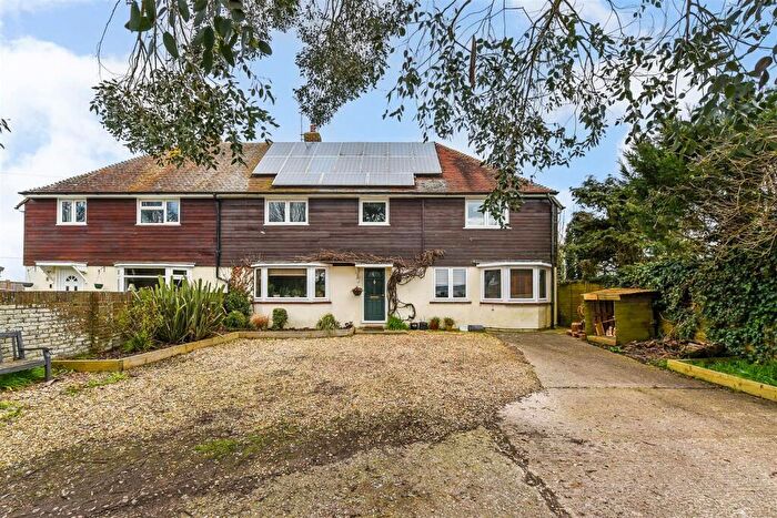 5 Bedroom Semi-Detached House For Sale In Church Close, Bognor Regis, PO21