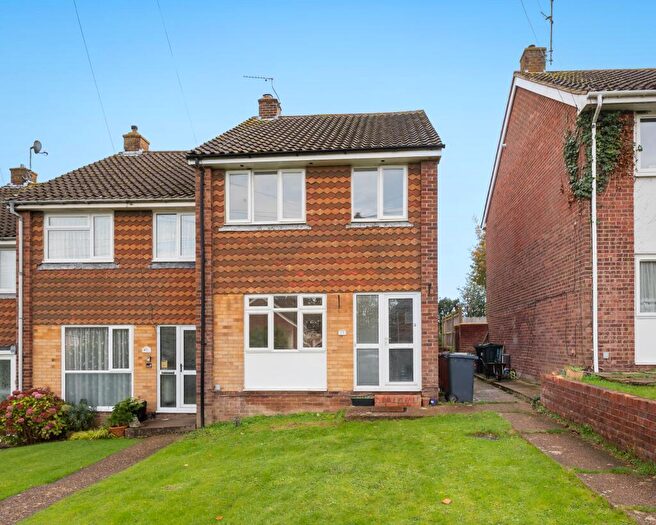 3 Bedroom End Of Terrace House To Rent In The Mount, Hailsham, BN27