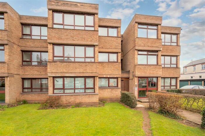 1 Bedroom Flat To Rent In Lonsdale Court, Serpentine Road, Harborne, Birmingham, B17