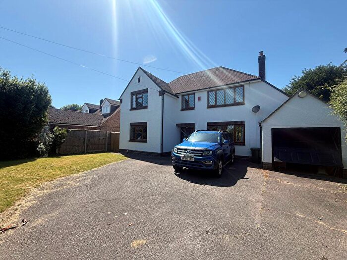 4 Bedroom Detached House To Rent In Southleigh Road, Havant, PO9