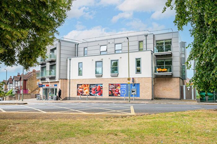 2 Bedroom Flat To Rent In Plaistow Lane, Bromley, BR1