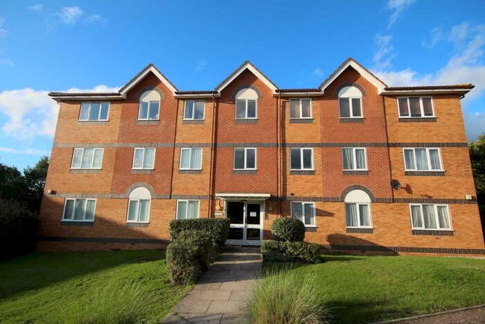 2 Bedroom Apartment To Rent In Hebbecastle Down, Warfield, RG42