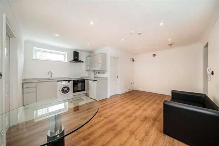 1 Bedroom Apartment To Rent In Pennyfields, London, E14