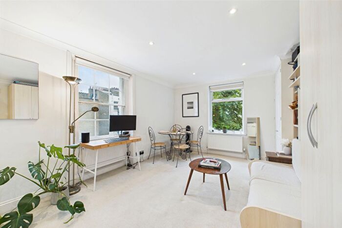 Studio To Rent In Cambridge Street, Pimlico, London, SW1V