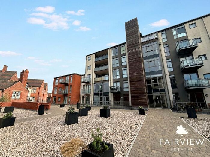 2 Bedroom Flat To Rent In Church Street, Beeston, NG9