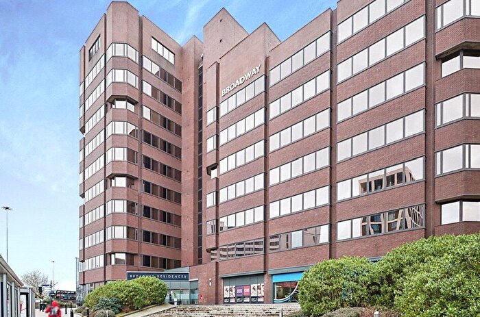 1 Bedroom Apartment To Rent In Broadway Residences, Broad Street, B15