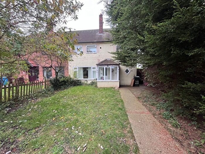 3 Bedroom End Of Terrace House To Rent In Chelmsford Close, Hull, HU9