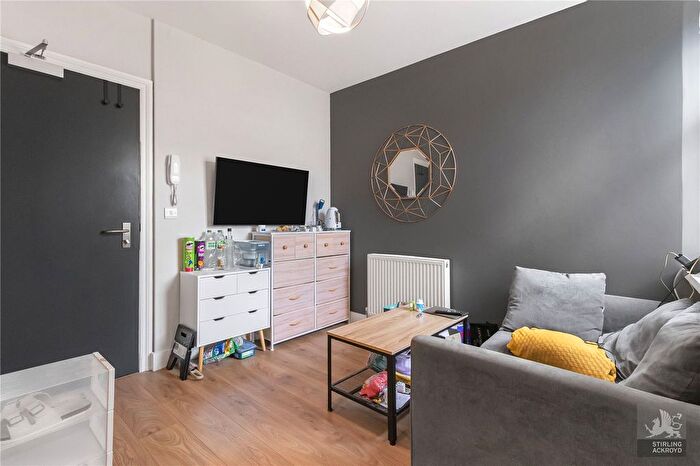 1 Bedroom Flat To Rent In A Finchley Road, London, NW3