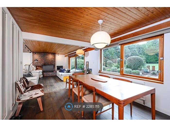 4 Bedroom Detached House To Rent In Beech Close, Cobham, KT11