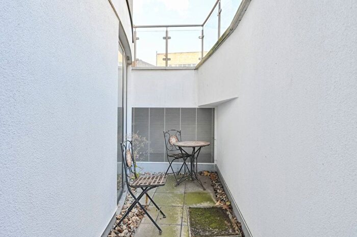 1 Bedroom Flat To Rent In Allsop Place, Marylebone, London, NW1