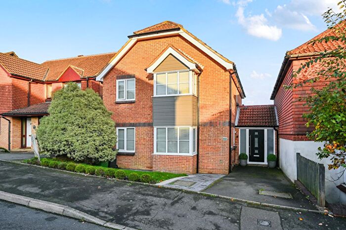 4 Bedroom Link Detached House For Sale In Folkington Gardens, St. Leonards-On-Sea, TN37