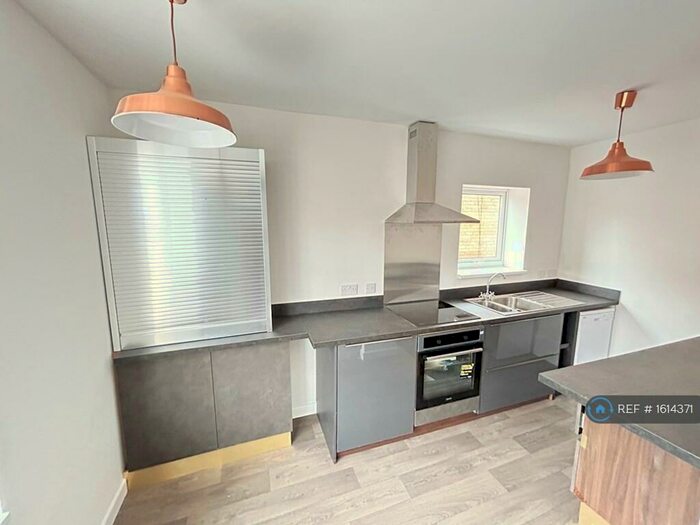 2 Bedroom Maisonette To Rent In Portland Road, West Bridgford, Nottingham, NG2