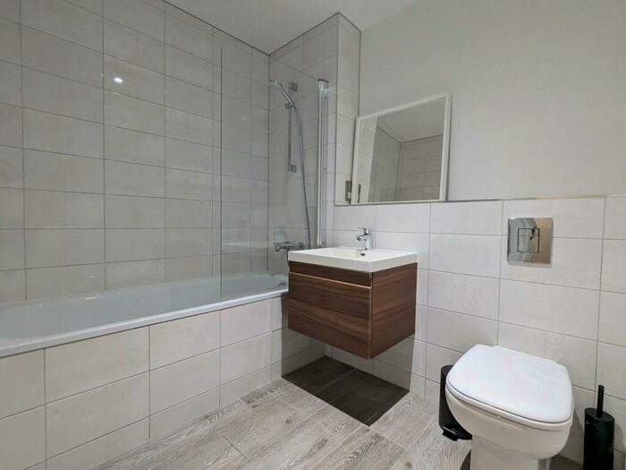 2 Bedroom Flat To Rent In Tennant Street Lofts, Tennant Street, Birmingham, B15