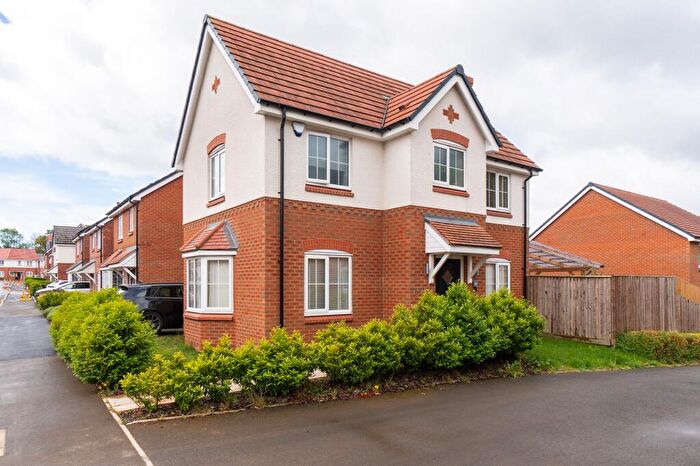 3 Bedroom Detached House For Sale In Bushby Road, Oadby, LE2