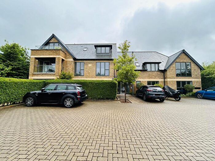 2 Bedroom Apartment To Rent In Cumnor Hill, Botley, OX2