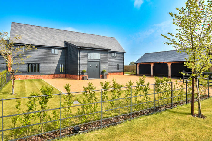 3 Bedroom Barn Conversion For Sale In The Broadway, Great Dunmow, CM6