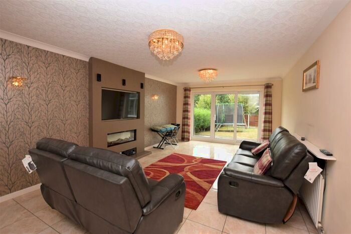 4 Bedroom Detached House To Rent In Forest Close, Newcastle, ST5