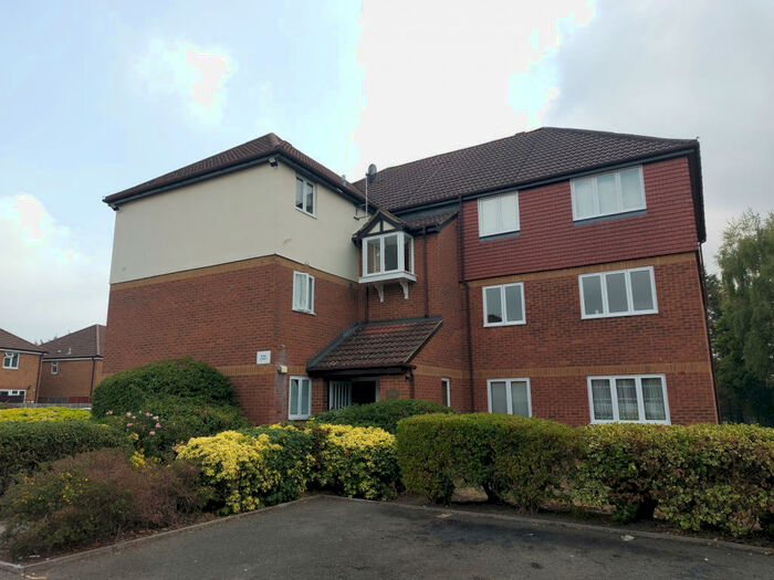 2 Bedroom Flat To Rent In Ross Court, Moray Close, HA8