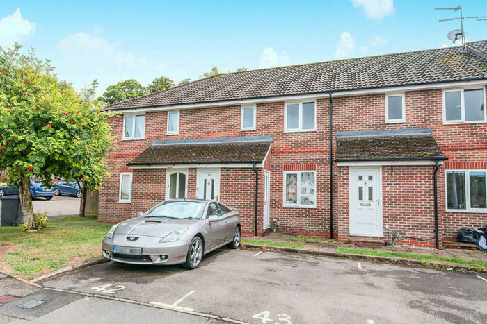 1 Bedroom Flat To Rent In Walled Meadow, Andover, Hampshire, SP10