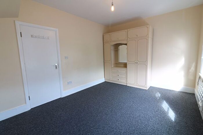 2 Bedroom Flat To Rent In Croyland Road, London, N9