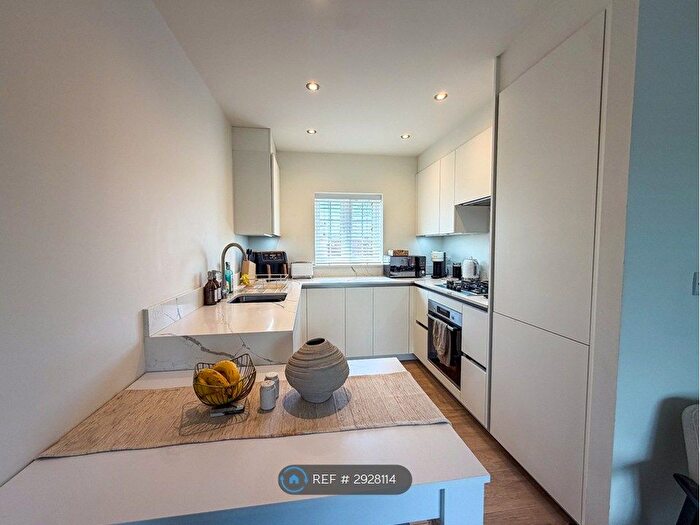 2 Bedroom Flat To Rent In Isabel Lane, Kibworth, Leicester, LE8