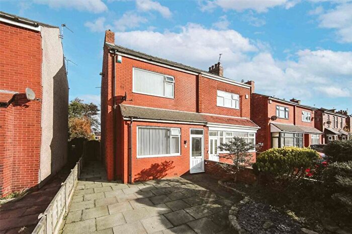 2 Bedroom Semi Detached House For Sale In Kew Road, Southport, Merseyside, PR8