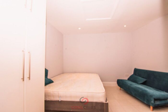 Studio To Rent In Blythe Road, Shepherds Bush, W14