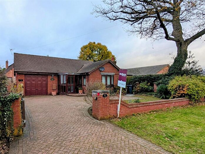 2 Bedroom Detached Bungalow For Sale In Worcester Road, Hanley Swan, WR8