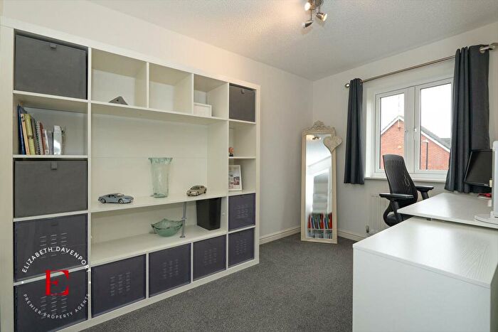 4 Bedroom Detached House For Sale In Monks Field Close, Coventry, CV4