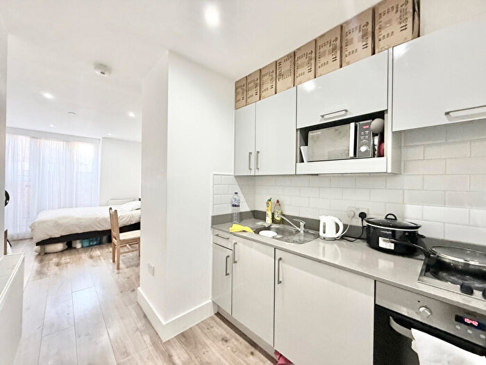 Flat To Rent In Luminaire Apartments, NW6