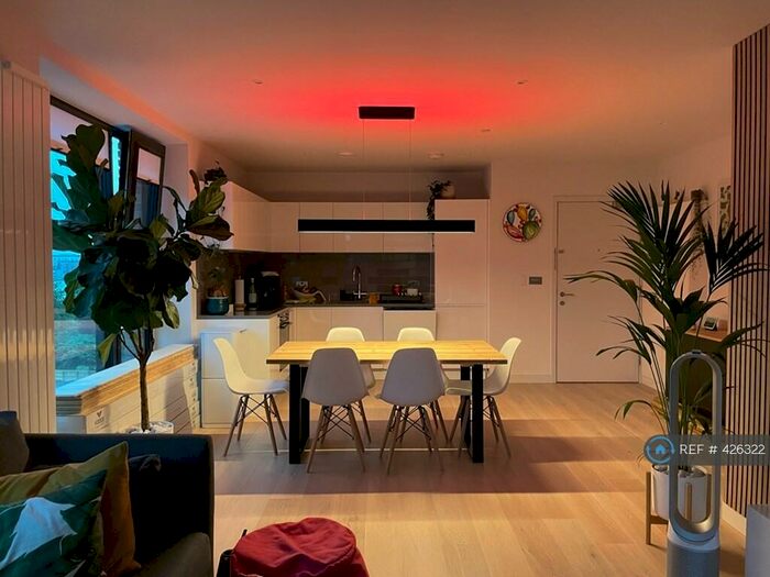 2 Bedroom Flat To Rent In John Cabot House, London, E16