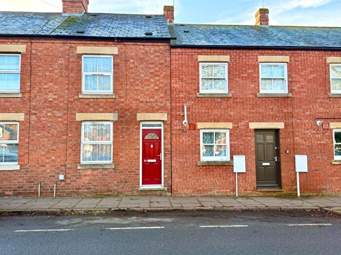 2 Bedroom Terraced House For Sale In St James Street, Daventry, NN11