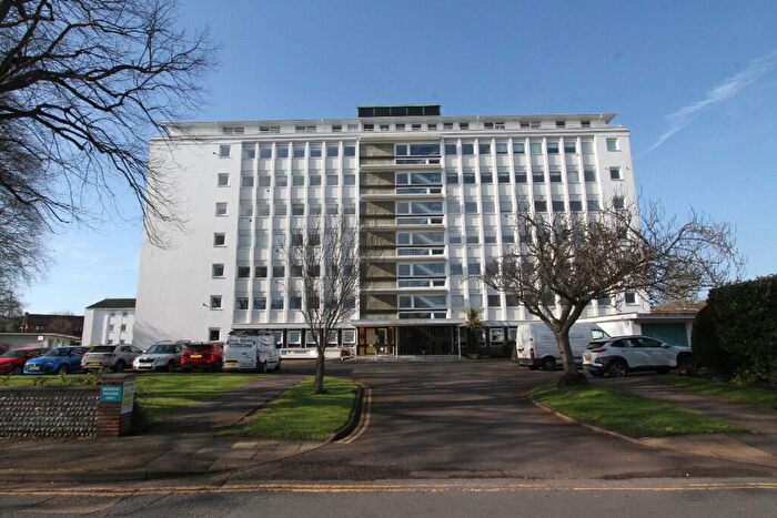 3 Bedroom Apartment For Sale In Compton Place Road, Eastbourne, BN21