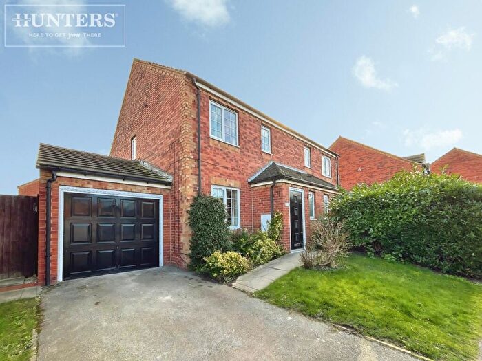 3 Bedroom Semi-Detached House For Sale In Oakroyd Crescent, Grimethorpe, Barnsley, S72