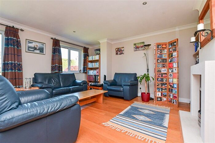 5 Bedroom Detached House For Sale In Hammond Close, Nonington, Kent, CT15